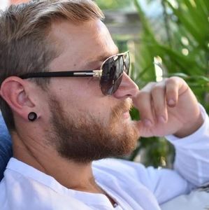 Meet your Posher, Kyle